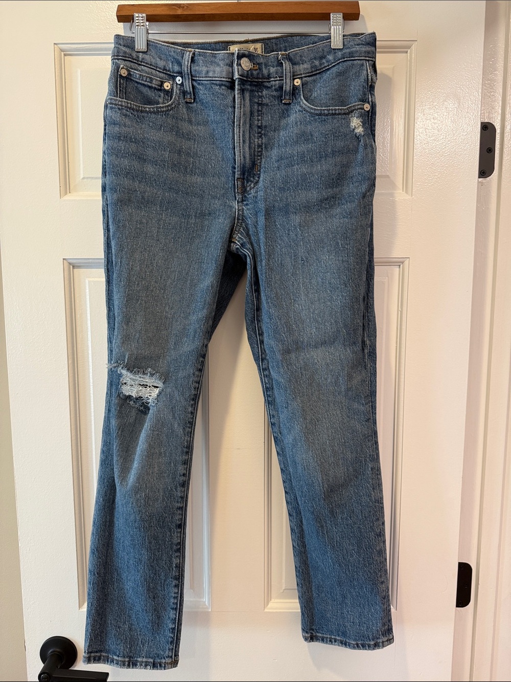 Madewell Medium Blue Straight-Leg Jeans with Knee Distress